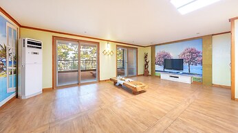 Gyeongju Beach Castle Pension