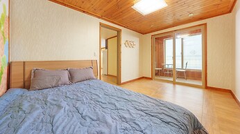 Gyeongju Beach Castle Pension