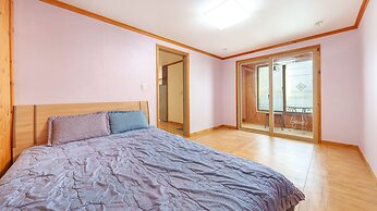 Gyeongju Beach Castle Pension