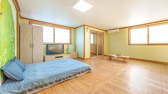 Gyeongju Beach Castle Pension