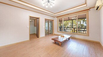 Gyeongju Beach Castle Pension