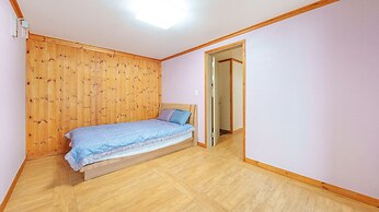 Gyeongju Beach Castle Pension