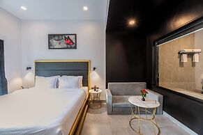 Le Papillon By Bay Hotels