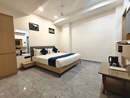 The Sky Comfort Hotel Krisha Dwarka