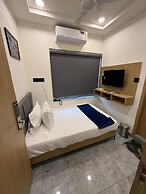 The Sky Comfort Hotel Krisha Dwarka