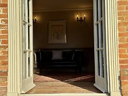 Huckleberry Farm - From 1000 Per Night