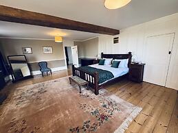 Huckleberry Farm - From 1000 Per Night