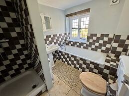 Huckleberry Farm - From 1000 Per Night