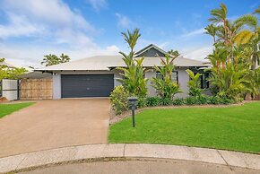 Cityside Hideaway Pool - Workstation - Markets
