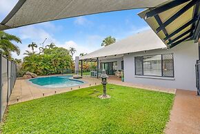 Cityside Hideaway Pool - Workstation - Markets