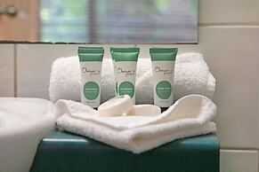 Cityside Hideaway Pool - Workstation - Markets