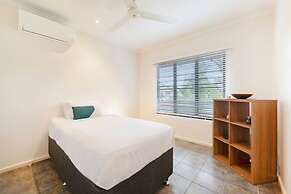 Cityside Hideaway Pool - Workstation - Markets