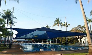 Cityside Hideaway Pool - Workstation - Markets