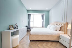 Luxury Apartment in Phu My Hung