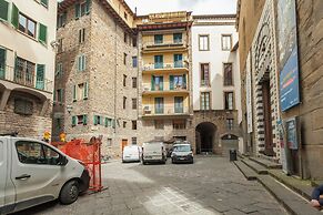 Mamo Florence - Santo Stefano Apartment