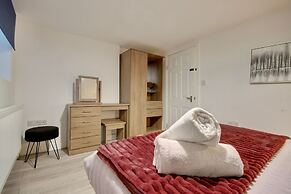 Southsea Apartment-Parking-Pool-Hot tub