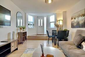 Southsea Apartment-Parking-Pool-Hot tub