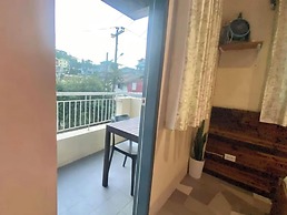 Room in Apartment - Antonios Cafe & Transient Homes Baguio