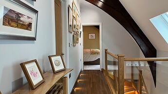 Warksburn Old Church - Luxury Church Conversion