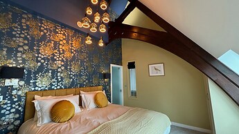 Warksburn Old Church - Luxury Church Conversion