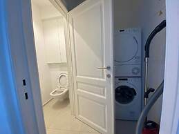 New Apartment Center of Trendy St Gille