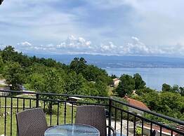 Luxury Lovran Apartments With Swimming Pool