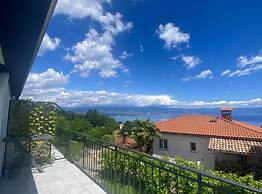 Luxury Lovran Apartments With Swimming Pool