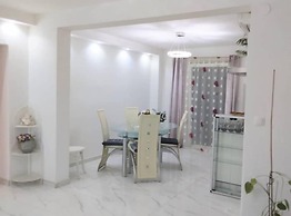 Trogir Downtown Apartments With Private Parking