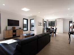 Dazzling Kaštel Novi Villa With Private Pool and Scenic Sea Views