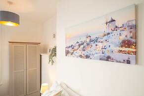 Host Stay Harbour Lights