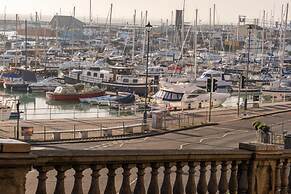 Host Stay Harbour Rest