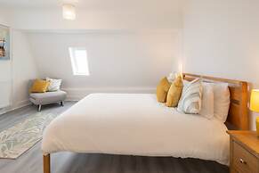 Host Stay The Crow s Nest