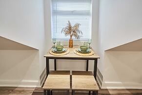 Host Stay Trafalgar Road