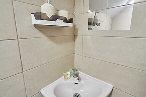 Host Stay Trafalgar Road