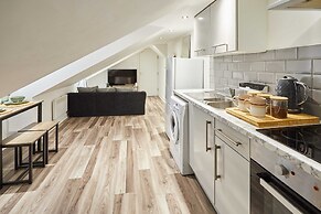 Host Stay Trafalgar Road