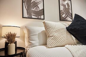 Host Stay Trafalgar Road