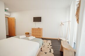 Chillout Trindade Home by Vacationy