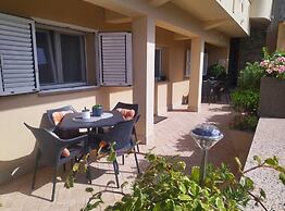 Charming One Bedroom Apartment Povljana