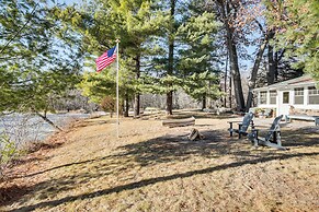 4 Mi to Main Street: Riverfront Minnesota Cabin
