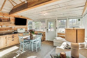 4 Mi to Main Street: Riverfront Minnesota Cabin