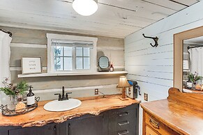 4 Mi to Main Street: Riverfront Minnesota Cabin