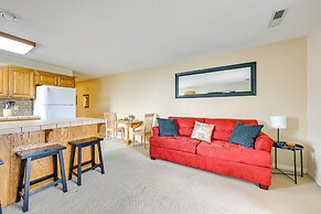 Las Palmas Condo w/ Pool Access in St George!