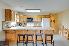 Las Palmas Condo w/ Pool Access in St George!