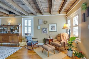 Walk to Beach: Historical Fredericksburg Home