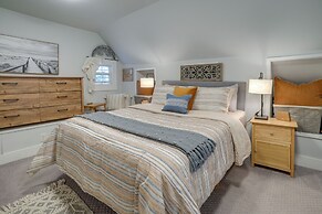 Walk to Beach: Historical Fredericksburg Home