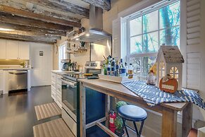 Walk to Beach: Historical Fredericksburg Home