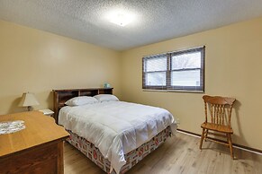 2 Mi to Kansas State Fairgrounds: Cozy Apartment!