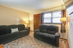 5 Mi to Hutchinson Attractions: Cozy Apt