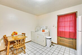 5 Mi to Hutchinson Attractions: Cozy Apt