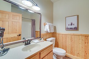 Pool & Lake Access: Northern Lakes Retreat!